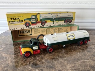 Vintage 1964 Hess Truck Fuel Tanker Original Box WORKS RARE NO RESERVE