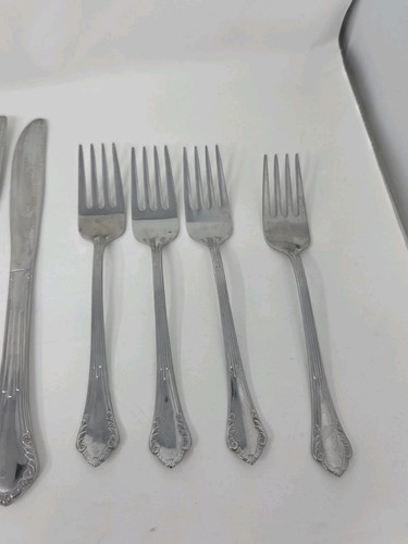 Lot of 26 Reed & Barton Vauxhall Stainless Select Flatware - Picture 6 of 7