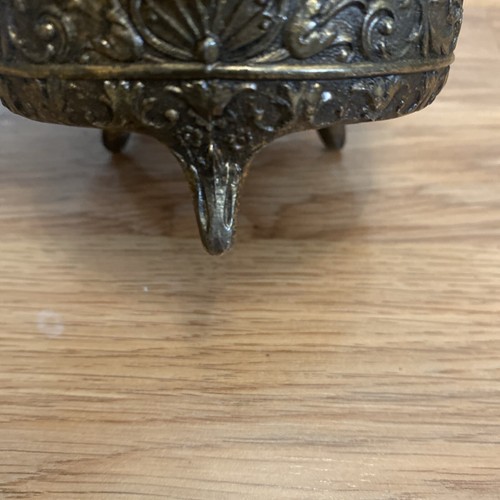 Patina Gold Vintage Ornate Victorian Cameo Hinged Trinket Jewelry Box With Legs - Picture 5 of 17