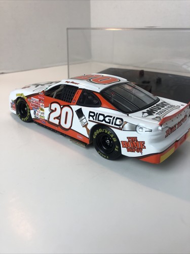 Mac Tools Collectors Club 1:24 Tony Stewart #20 Die Cast Stock Car Pontiac - Picture 8 of 12