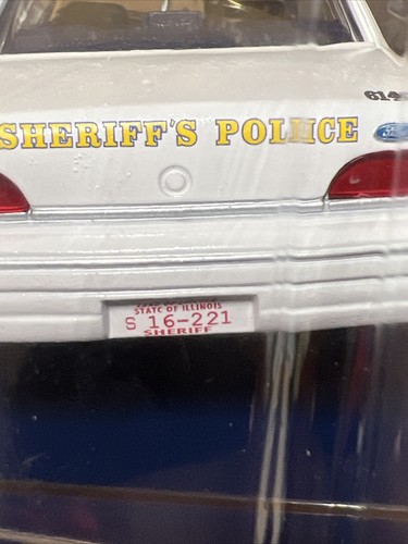 CODE 3 1/24 BOONE COUNTY ILL SHERIFF-POLICE FORD CROWN VIC NEW *LIMITED ISSUE* - Picture 9 of 15
