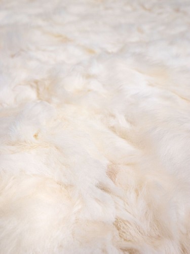 AUTHENTIC WHITE BABY ALPACA FUR Blanket, QUEEN SIZE, 82 X 87 Inches - Picture 8 of 10