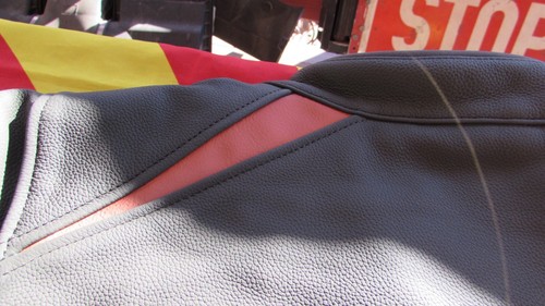 HERMOSA CHAQUETA DE CUERO REFLECTANTE HARLEY DAVIDSON GRIS TRIPLE VENTILACIÓN TALLA - Imagen 16 de 23
