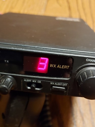 Vintage Radio Shack TRC 487 40 Canali 2 Vie CB Radio Meteo/Power Up NOTA - Foto 7 di 11