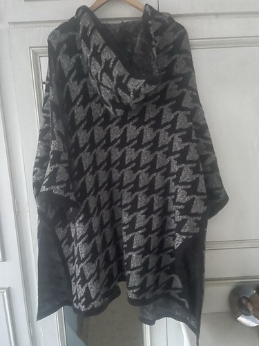 Zara Wool Blend Grey And Black Oversized Poncho - Picture 4 of 6