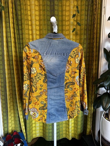 1970s CARPETS OF AMERICA CLOTHING DIVISION Patchwork Denim Selvedge Floral Top S - Picture 2 of 6