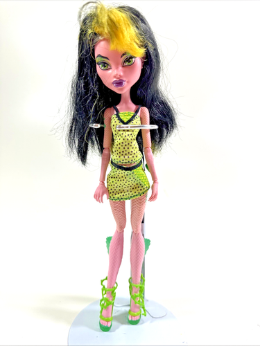 Monster High Doll Create a Monster Pink With Wig Outfit Shoes 2011 - Picture 1 of 13