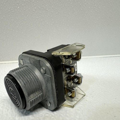 Allen Bradley 800H-A2A Black Flush Head Push Button Ser. T - Picture 6 of 9
