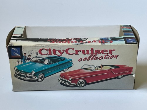 New Ray City Cruiser Collection Die Cast 1964 Chrysler Turbine 1:43 - Picture 2 of 8
