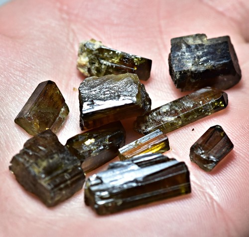 Lotto Cristalli Epidoto Naturale 101 Carati dal Badakhshan Afghanistan - Foto 1 di 9