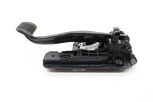 2017 - 2025 CHRYSLER PACIFICA BRAKE FOOT STOP PEDAL W/ BRACKET OEM 04581676AC - Picture 4 of 14