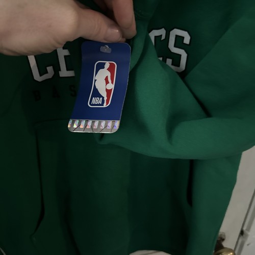 *NEW*🍀🏀🍀 Boston Celtics NBA Men's Medium Hoodie! 🍀🏀🍀 - Picture 6 of 7