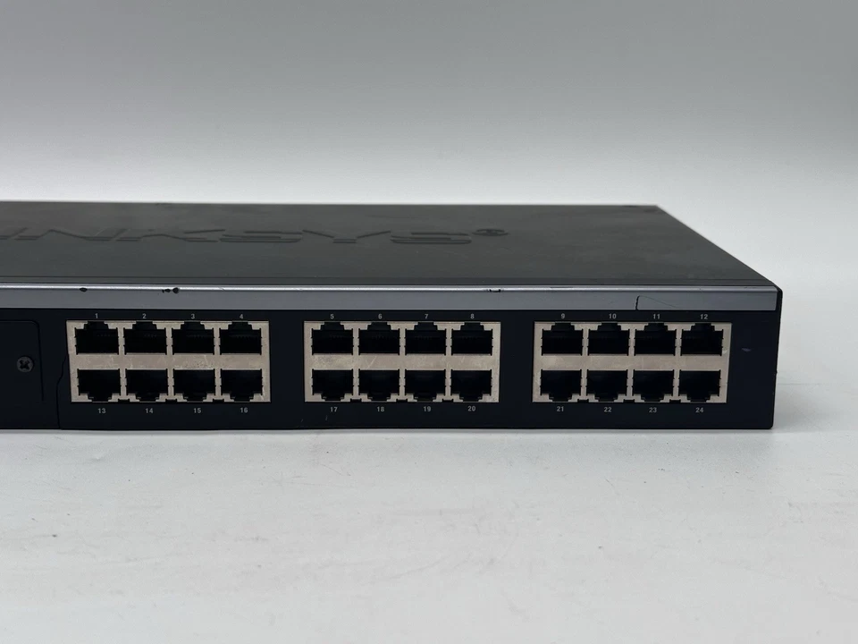 Linksys Instant EtherFast (EF3124) 24-Ports External Switch-No Charger - Image 3 of 4
