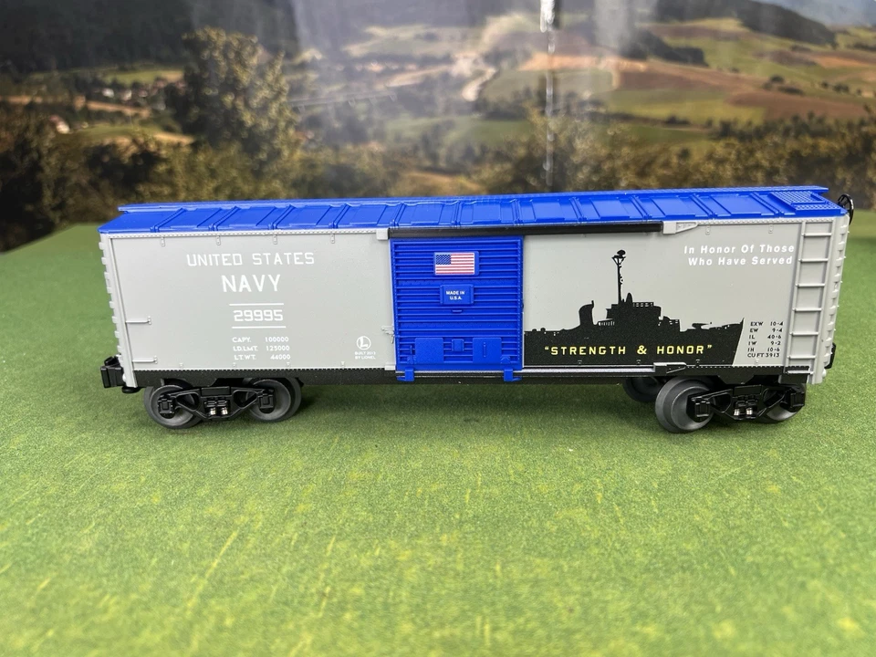LIONEL USA NAVY BOXCAR 6-29995, 2014 MINT CONDITION IN BOX!!! SCARSE CAR !!! - Image 3 of 4