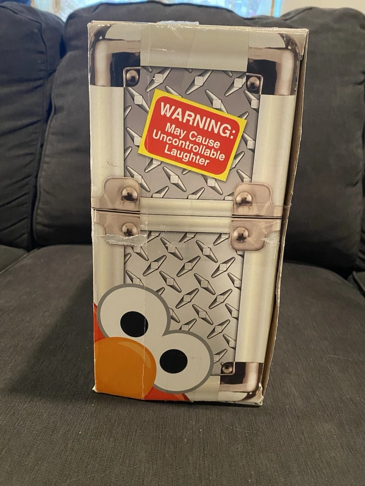 NOVO! 2006 Tickle Me Elmo TMX 10º Aniversário  - Imagem 2 de 4