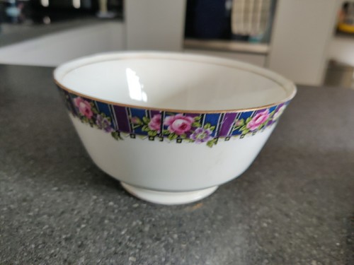 Paragon China Tea Set Pink Rose Details - Picture 5 of 6