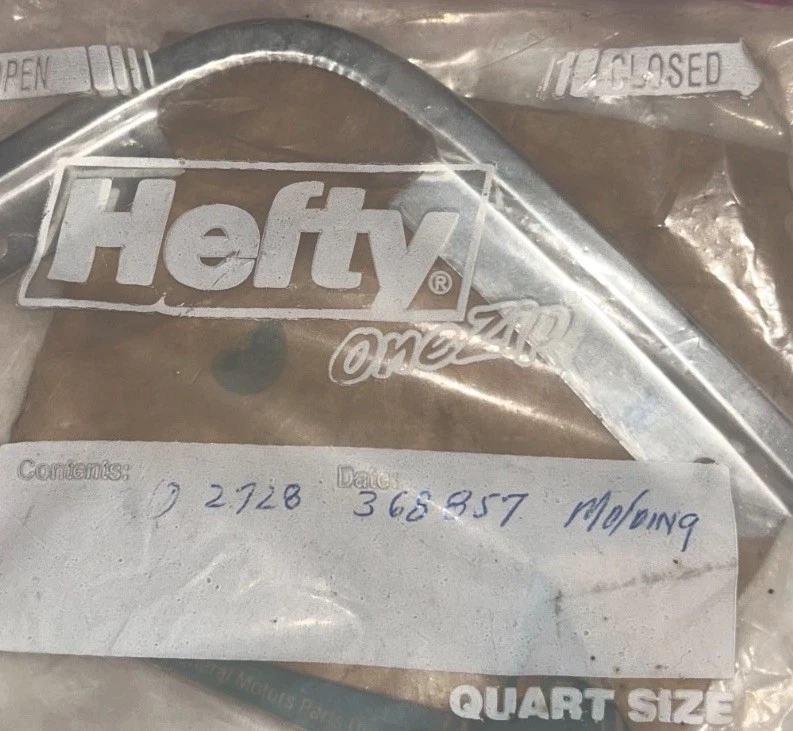 1976-1977 Chevrolet Vega левый нижний молдинг фары 368857 новый из старых запасов GM - Изображение 4 из 4