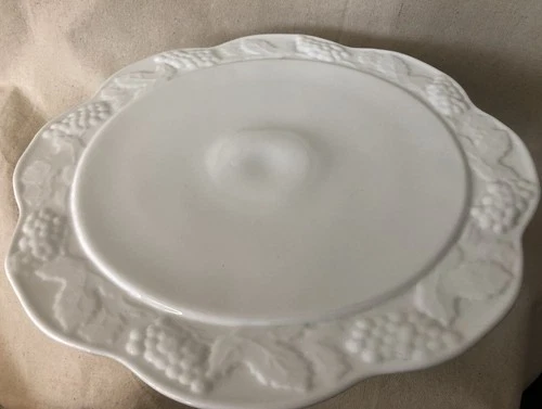 Vintage Milk Glass Cake Stand Colony Harvest Grape Design Excellent Condition