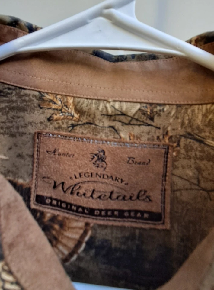 Whitetails Legendary Deer Gear Shirt sz L - Image 4 of 4