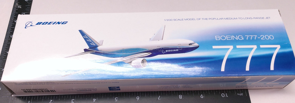 HELLO 2020 JET 777-200ER 1:200 非売品未開封 s-l1200.png