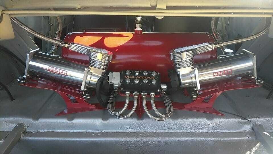 AIR RIDE TRUNK DISPLAY DUAL TANK & COMPRESSOR & VALVE MOUNT VIAIR ...