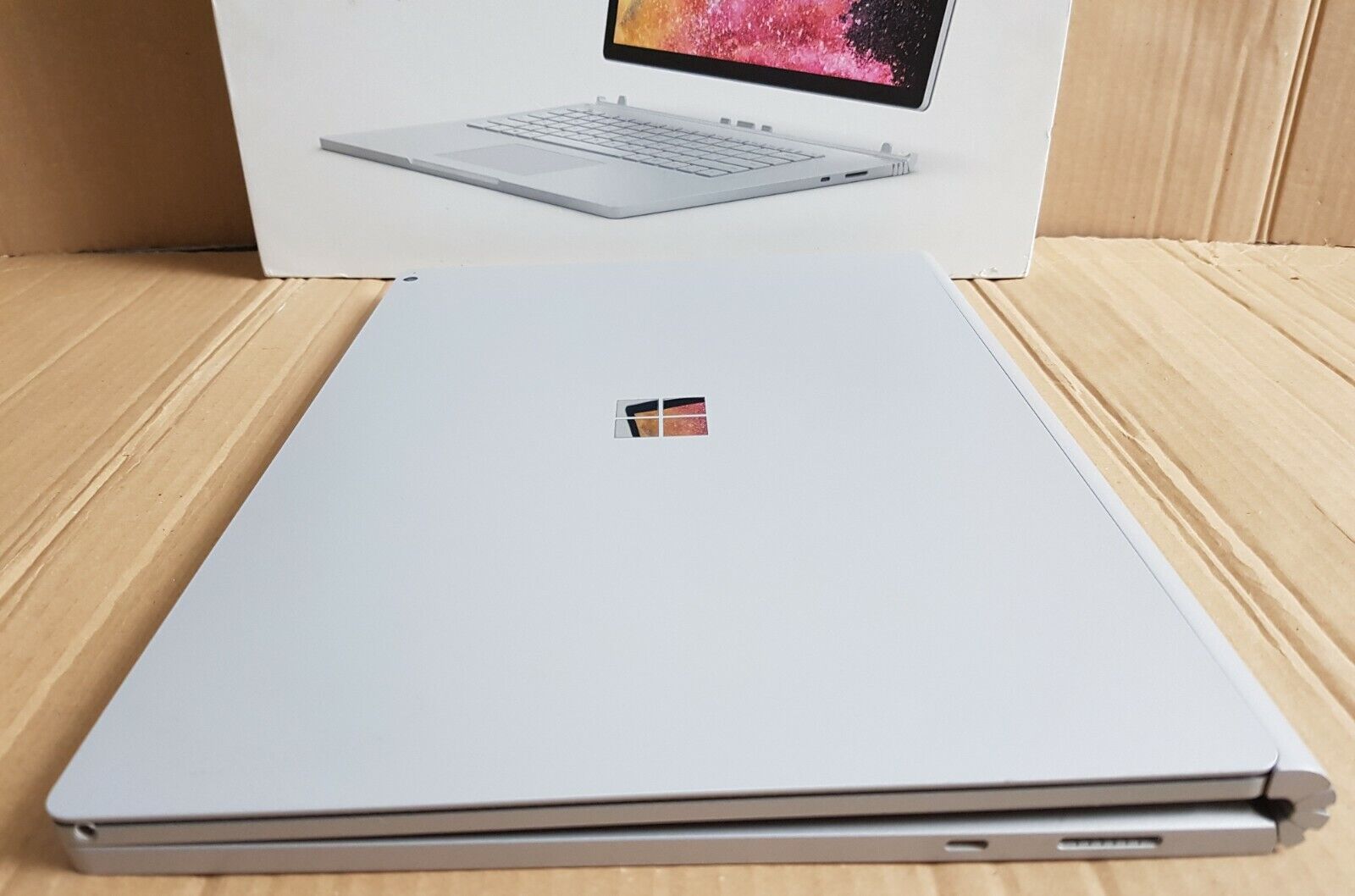 Microsoft Surface Book 2 15'' i7 16Gb 1TB SSD Geforce GTX1060 6GB Max Spec - Picture 4 of 10