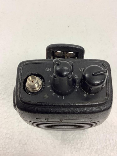VERTEX STANDARD VX-160V 16 Channels Two Way Radio w/Antenna,No Battery,WORKING - Picture 8 of 8