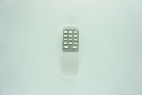 Télécommande pour climatiseur de chambre portable Kogan KAPORAIR10GA KAPORAIR14GA - Photo 3 sur 5