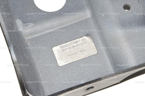 Aston Martin DBS Rear right bumper bracket 8D33-17A881-AC - Picture 4 of 4