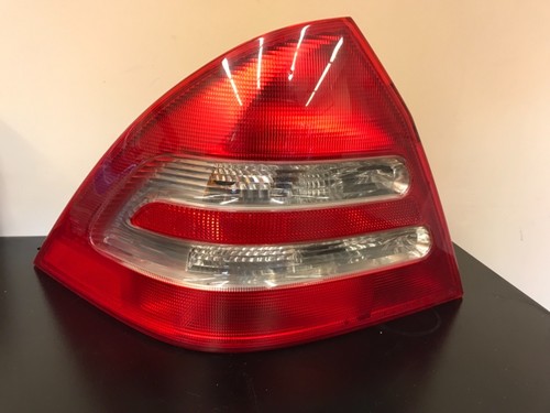 2001-2004 Mercedesr C240 C320 SEDAN C-Class W203 Left Tail Light Lamp