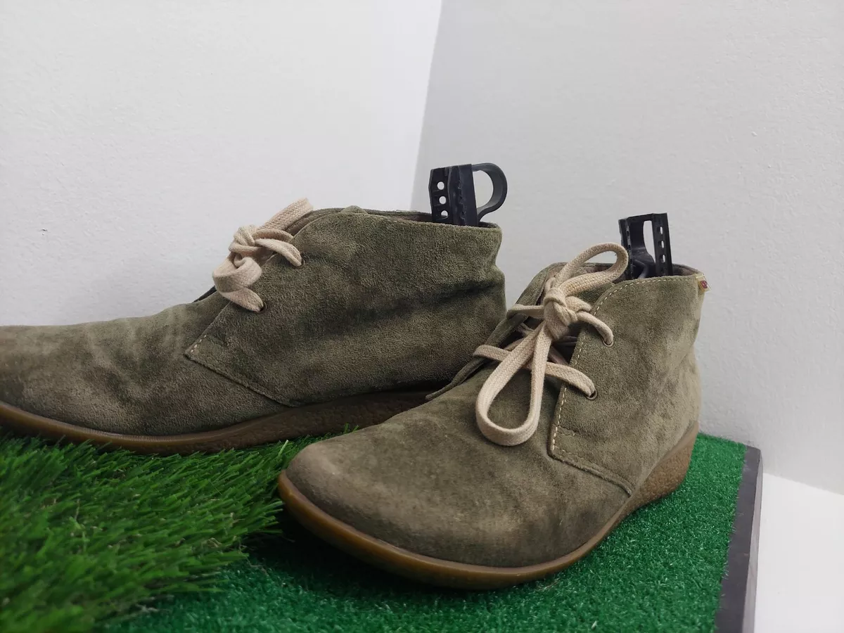Hush puppies top suede booties