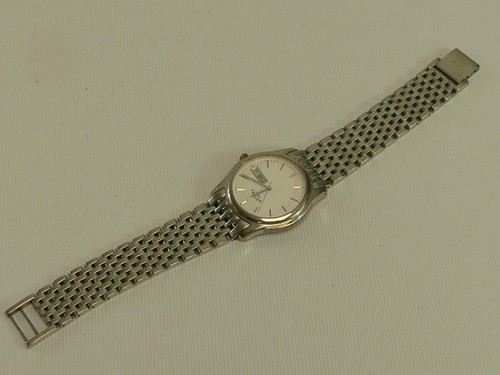 (ref288W81) Gents Rotary Wristwatch Fully Working New Battery - Picture 3 of 4