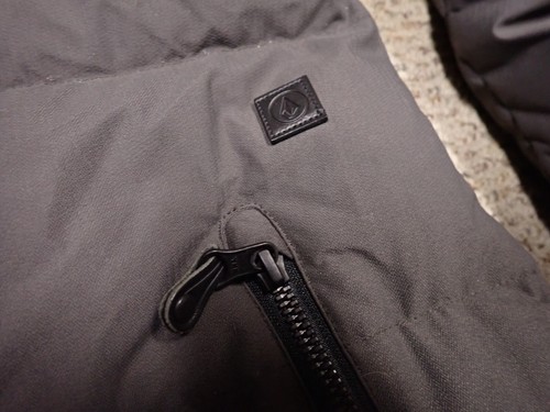 VOLCOM SNOWBOARDING “True To This” LONG EQS DOWN JACKET Womens sz Large Gray 15K - Picture 11 of 17