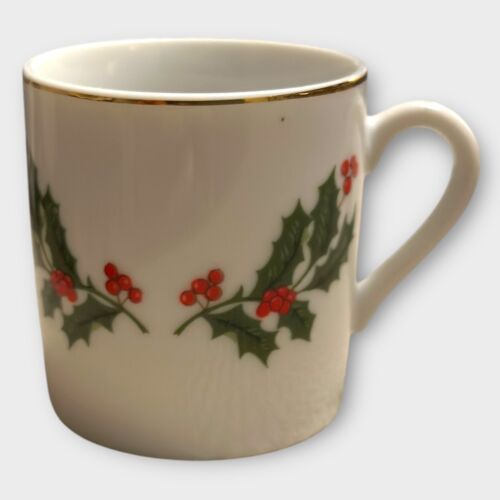 Vintage Porcelain Demitasse Cups Saucers Set of 4, Holly, Coffee & Tea Set Japan - Picture 4 of 10