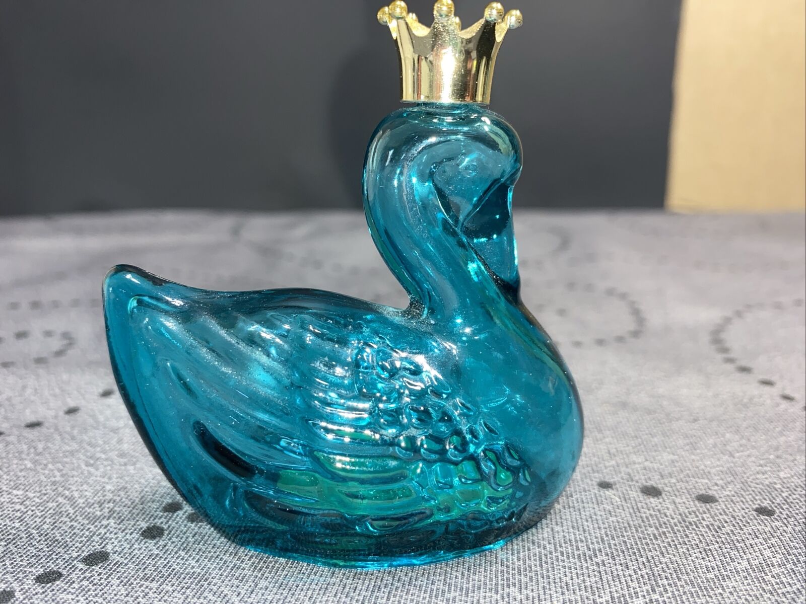 Vintage Avon Royal Swan Blue Glass Heres My Heart Cologne 70s Decor Princess 