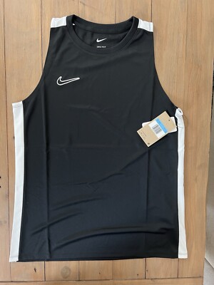 nike sando dri fit