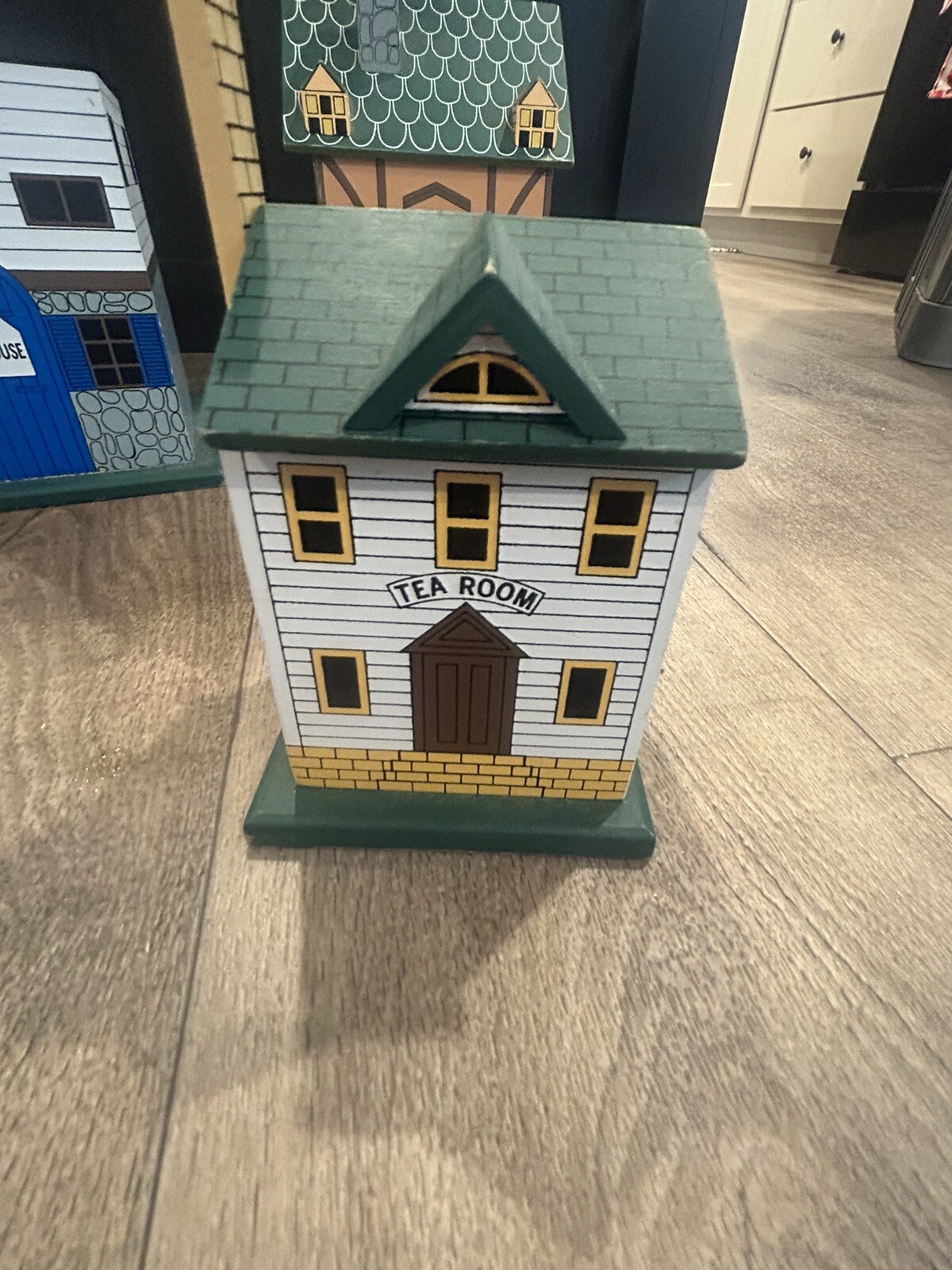 Picture 5 of 10
