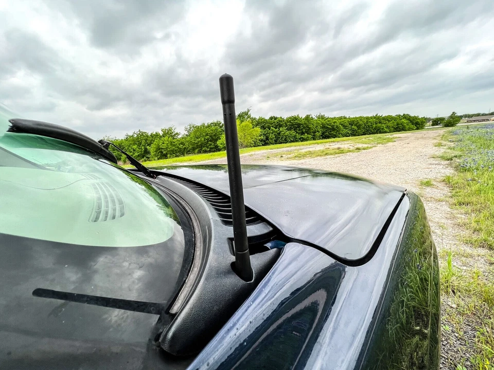 Mástil de antena negro corto de 7" radio AM/FM para camioneta Chevy Silverado 1999-2005 nuevo Foto 3 de 4