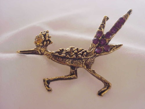 Road Runner Pin w/ Rhinestone Eye & Feather - Picture 2 of 3