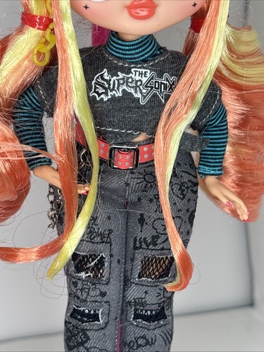 LOL OMG Surprise! SKATEPARK QT Fashion Doll SERIES 5 L.O.L. Skater - Picture 2 of 7