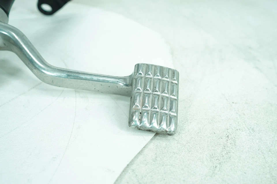 Оригинальные подножки для левого и правого водителя 03 Harley Sportster XL1200 C на заказ - Изображение 2 из 4