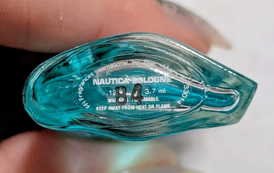 Nautica Blue Cologne Hombres .125fl OZ 15 ml Mini Splash NUEVO Foto 4 de 4