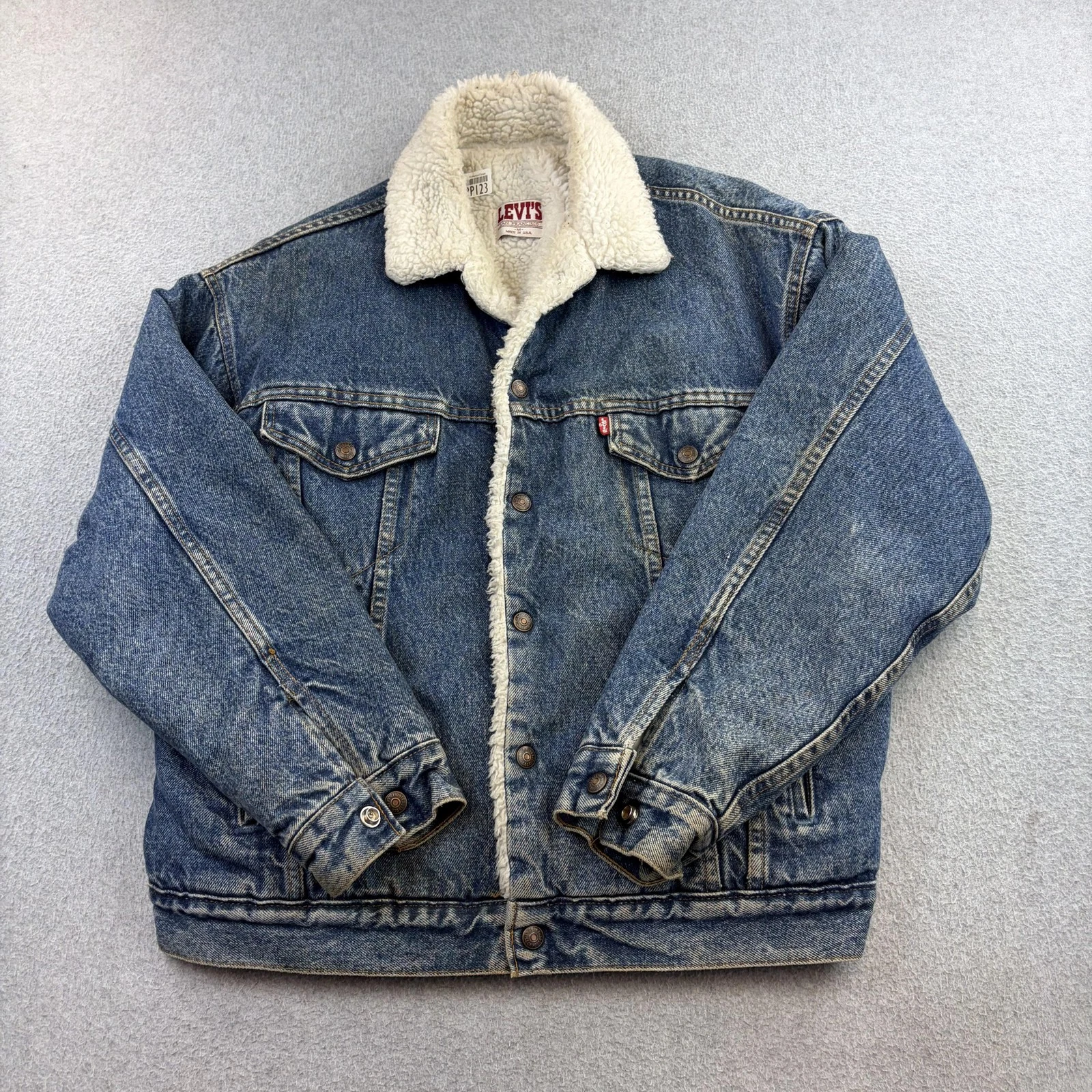 Vintage Levis Denim Jacket Mens Medium Blue Sherpa Lined Trucker Made USA
Opens in a new window or t