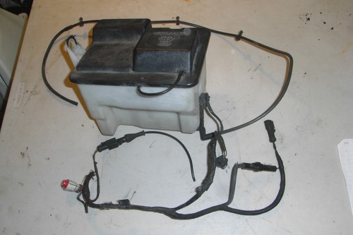98-04 Ford F150 F250 F350 washer fluid resevoir with cut harness 99 00 01 02 03 - Bild 1 von 10