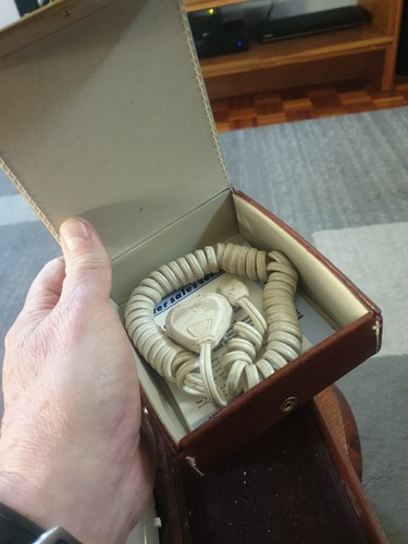 VINTAGE RONSON SHAVER & ACCESSORIES IN ORIGINAL BOX - Picture 14 of 24