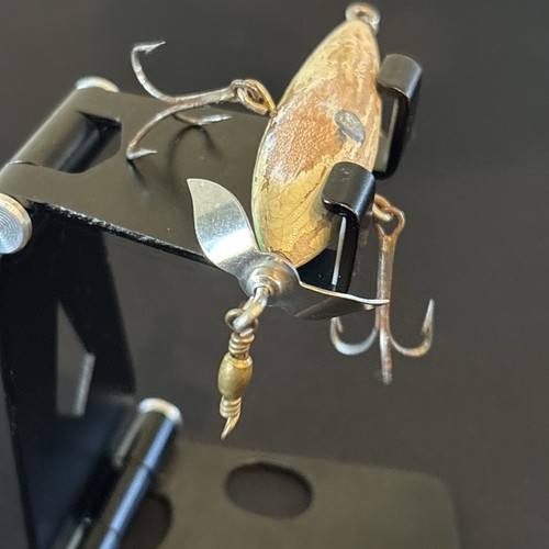 Señuelo de pesca vintage de madera Pflueger Peerless Minnow. - Imagen 8 de 9