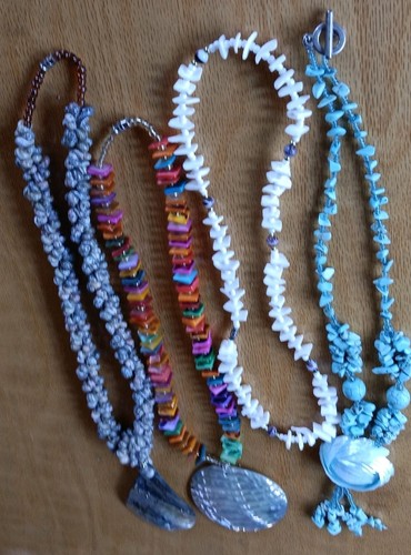 Mixed Lot Of 4 Colorful Chunky Sea Shell Beaded Necklace - Picture 2 of 9