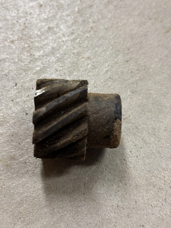 1962 Fiat 1200 родстер двигатель масляный насос распределитель передач - Изображение 2 из 4