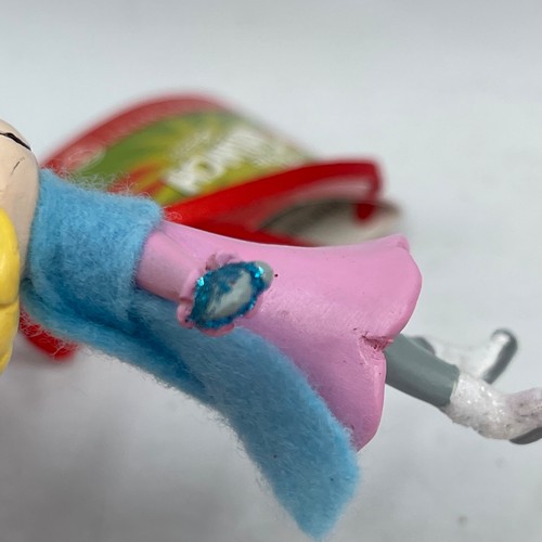 Dept 56 Cindy Lou Who Skating Sport Ornament #4044996 The Grinch - Picture 3 of 7
