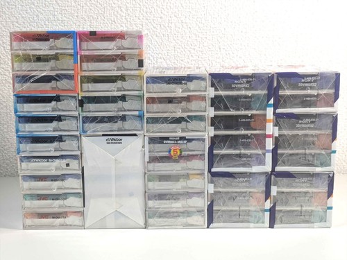 Lot de mini bandes DV 44 pièces Victor JVC SONY Maxell 60 min couleur claire coque #3322-6 - Photo 4 sur 17